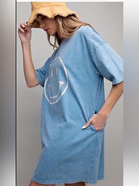 862 ❤️ EASEL SMILEY WASHED COTTON 
T-SHIRT DRESS